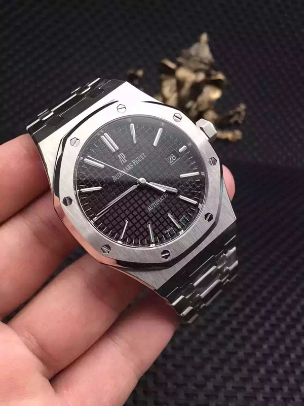 オーデマピゲ時計正面デザイン